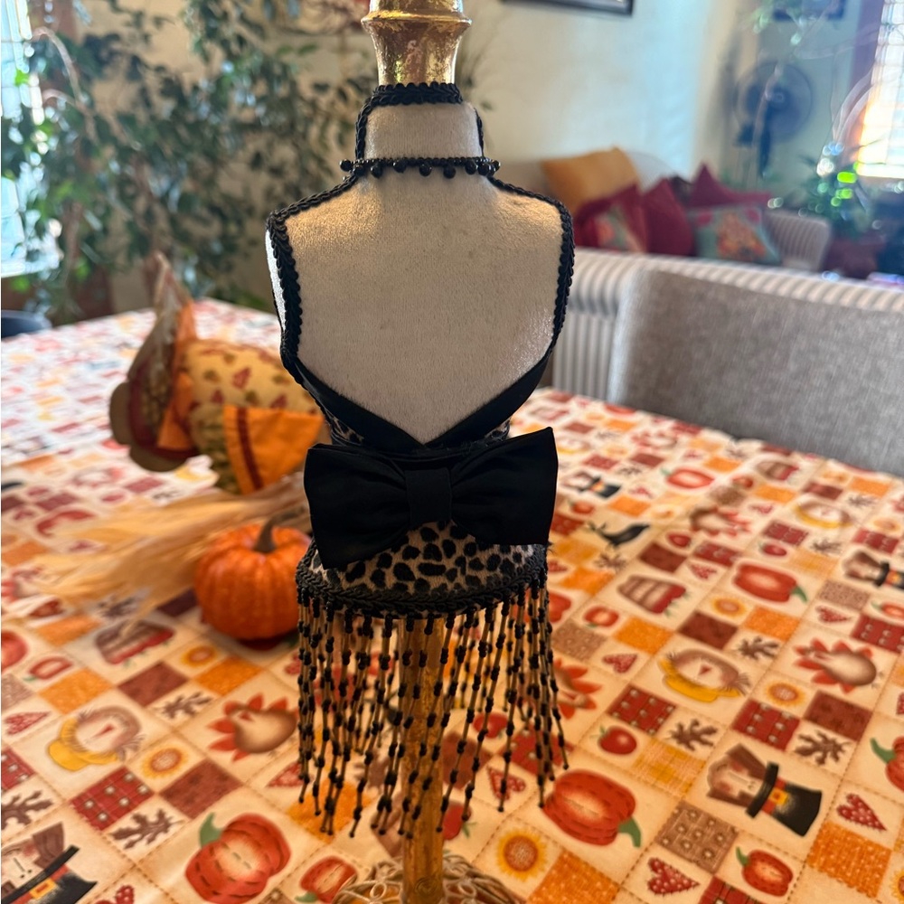 Cute Necklace Holder - Picture 6 of 8